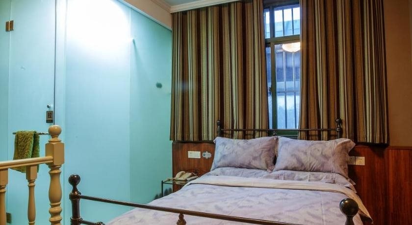 Canal International Youth Hostel