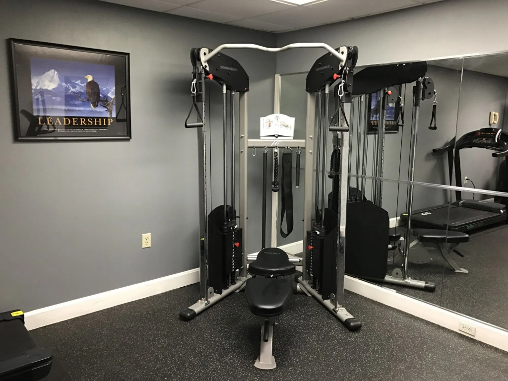 Greenfield Inn & Suites Elizabethtown, KY I65 Exit 94