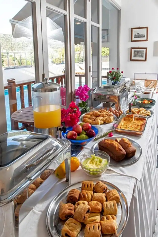 Erato Hotel