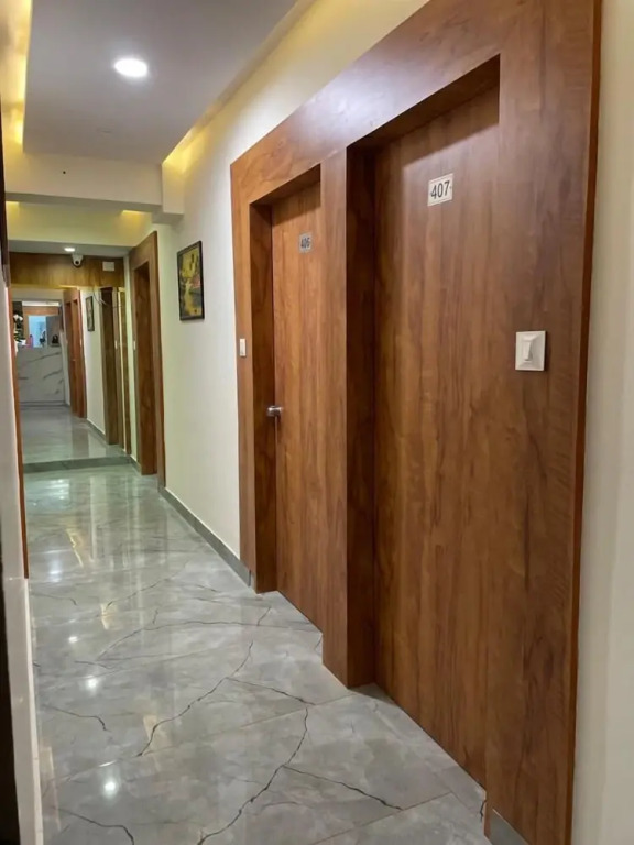 Collection O 87410 Hotel Karnavati