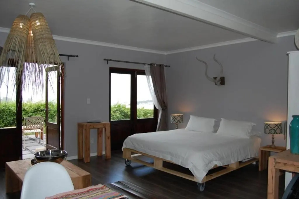 Cape Paradise Lodge and Apartments