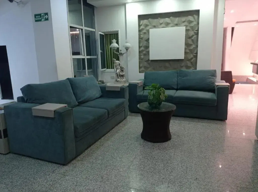 Hotel Damys