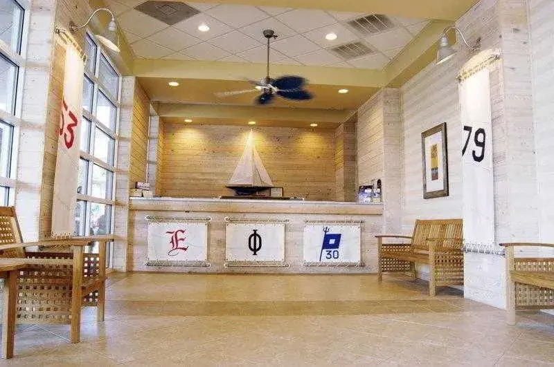 Best Western Plus Carolinian O