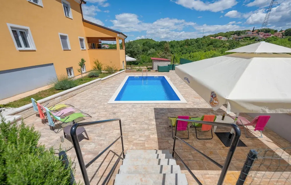 Awesome Home In Sorici-Kanfanar