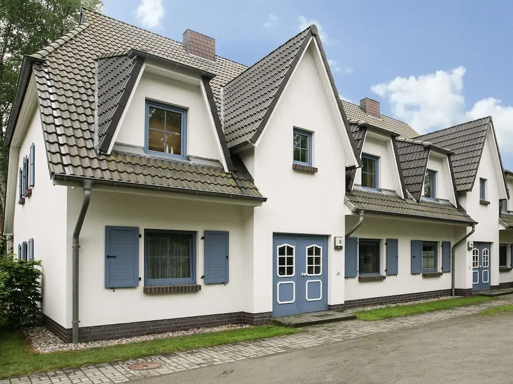 Cozy apartment near Beach in Dierhagen Strand