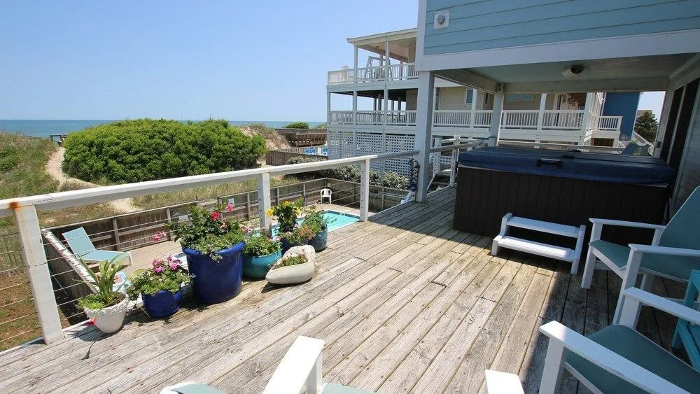 PiraSea - 6 Br home by RedAwning