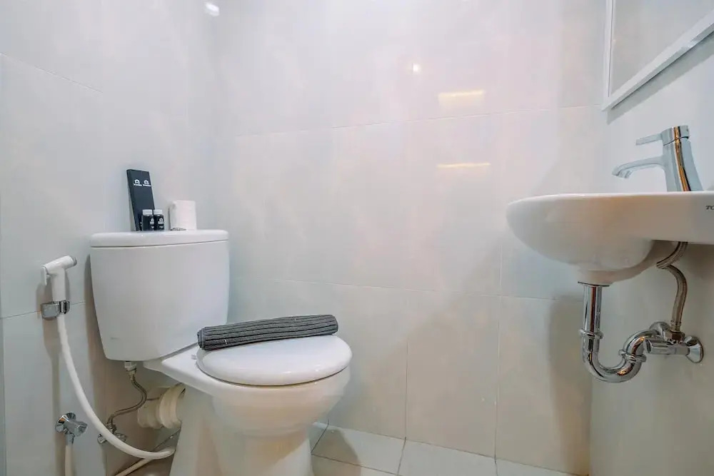 Fully Furnished With Modern Design Studio At Evenciio Apartment