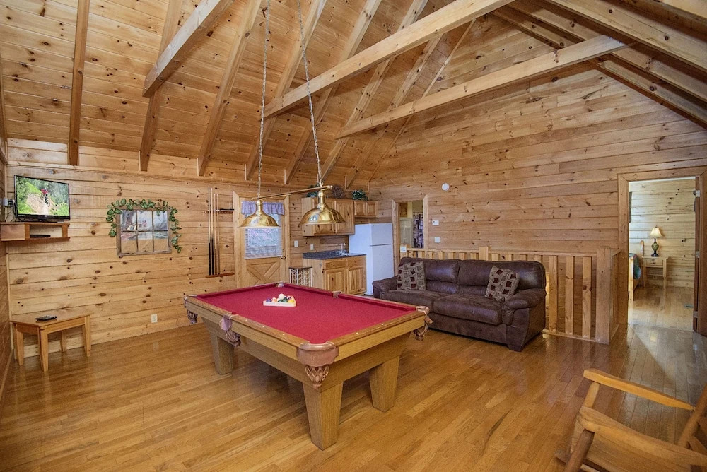 Lockers Mountain Hideaway by Eagles Ridge Resort
