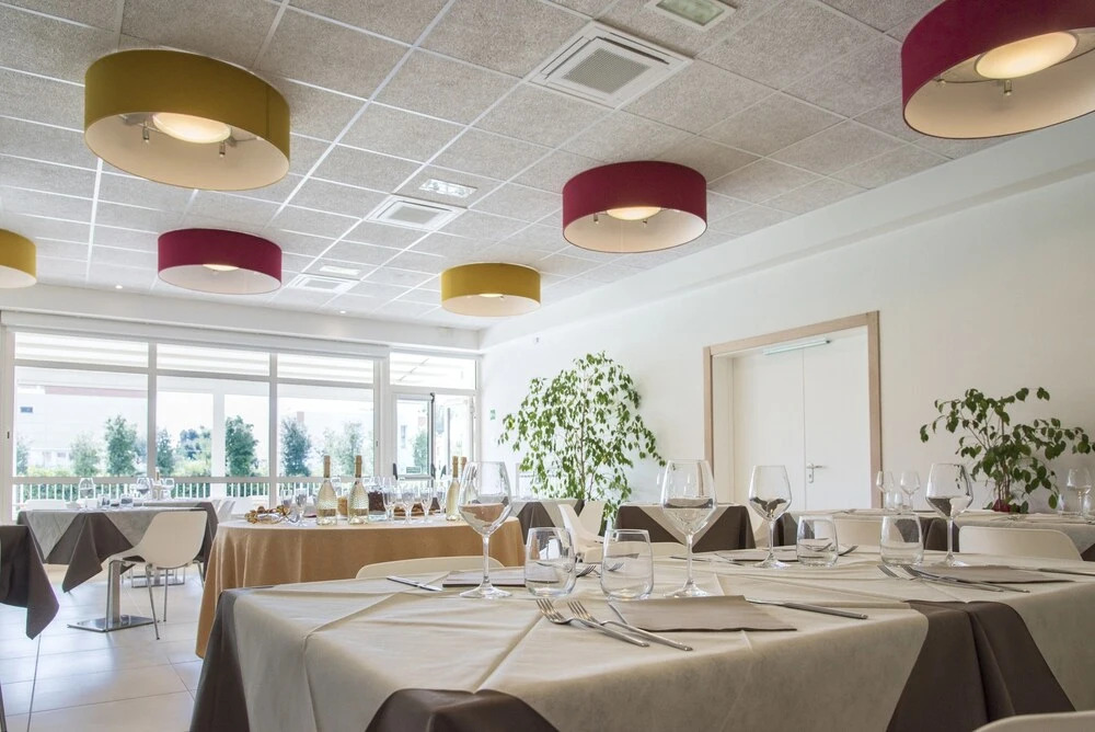 Eliopoli Beach Hostel & Restaurant