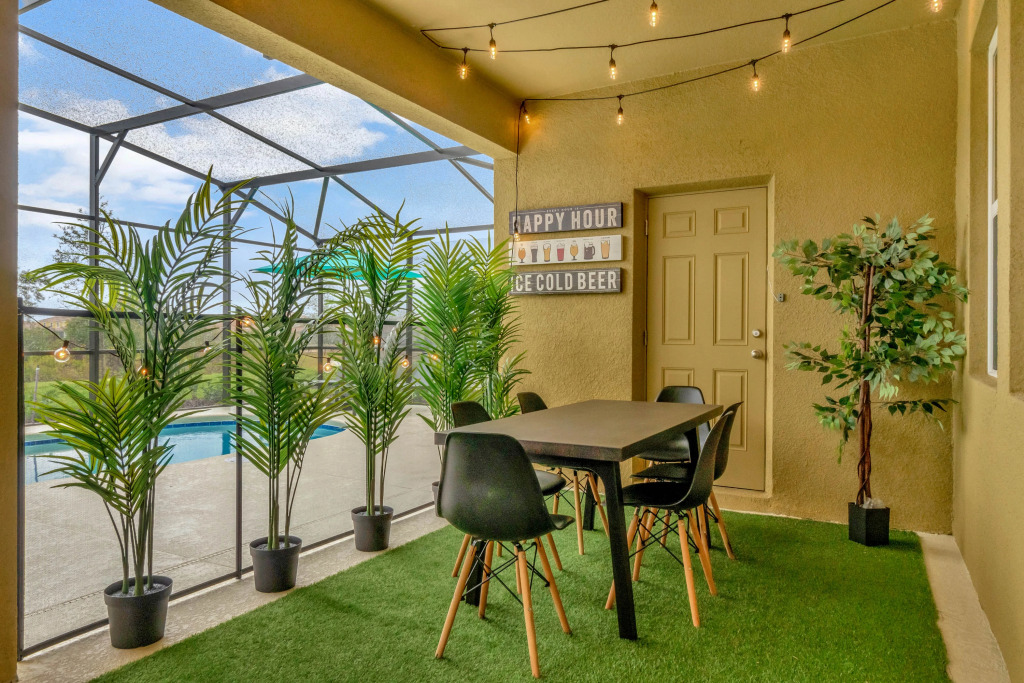 7 Bedrooms 5 Bathrooms Solterra 7599 Ol