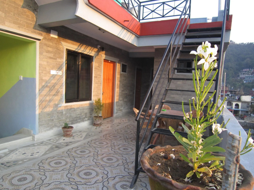 Hotel Sunflower
