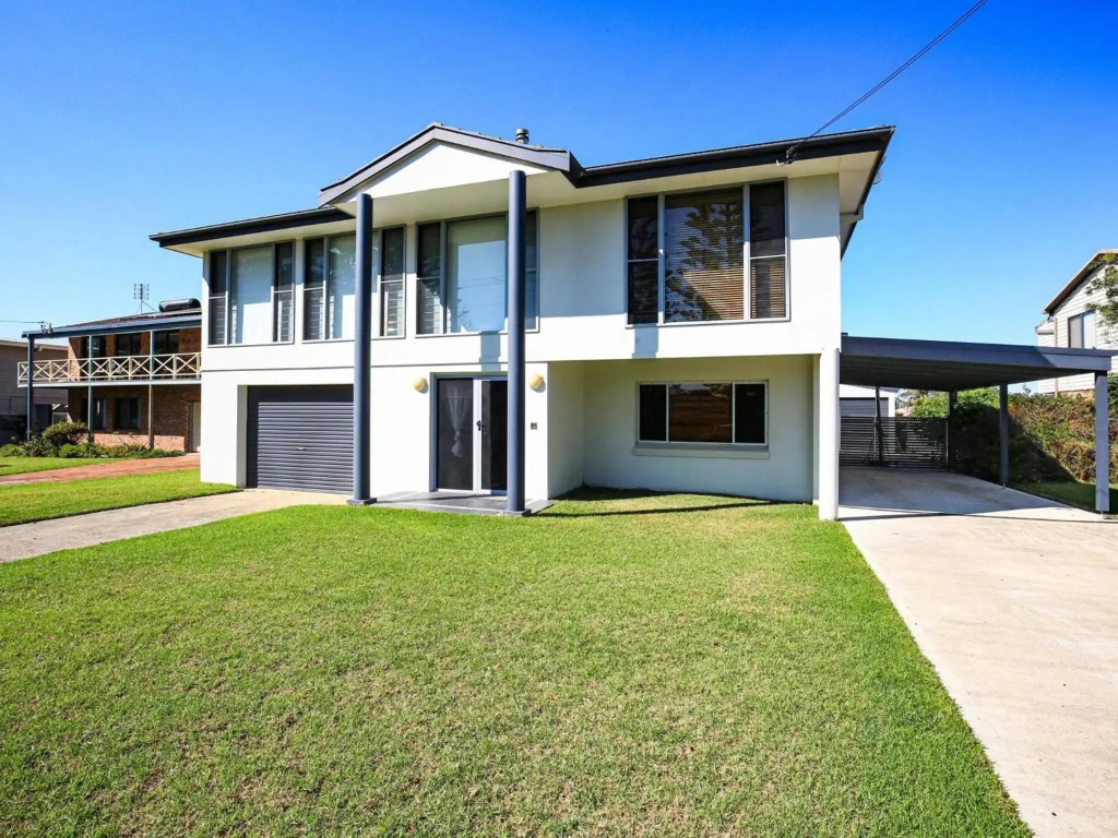 Shores I Pet Friendly I 1 Min Walk to Beach