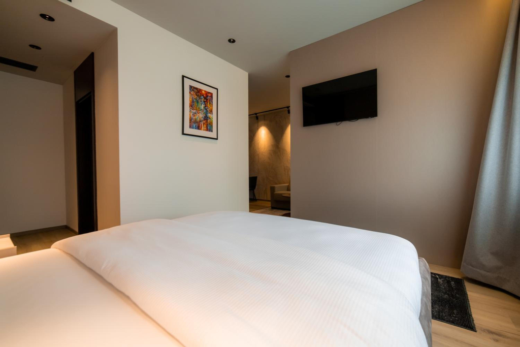 Emery Hotel