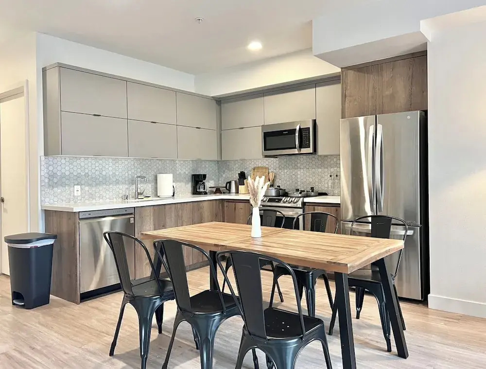 Stylist Downtown LA Gateway- Studio Apt