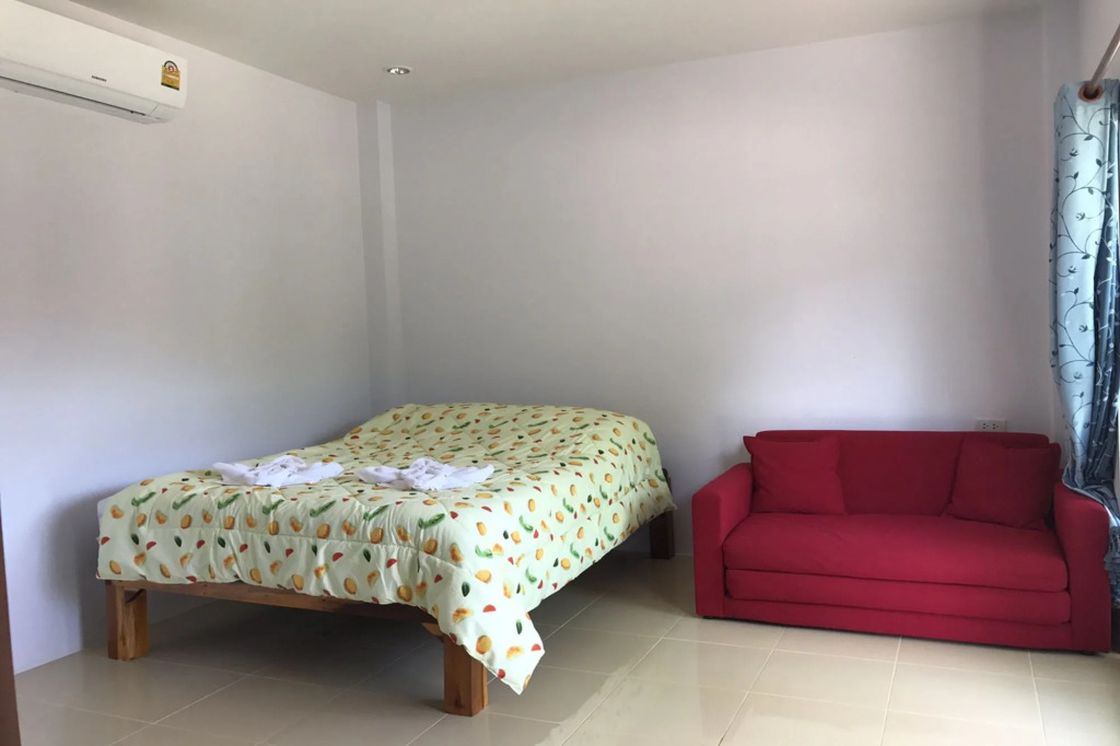 Baan Sri Lanta Sand