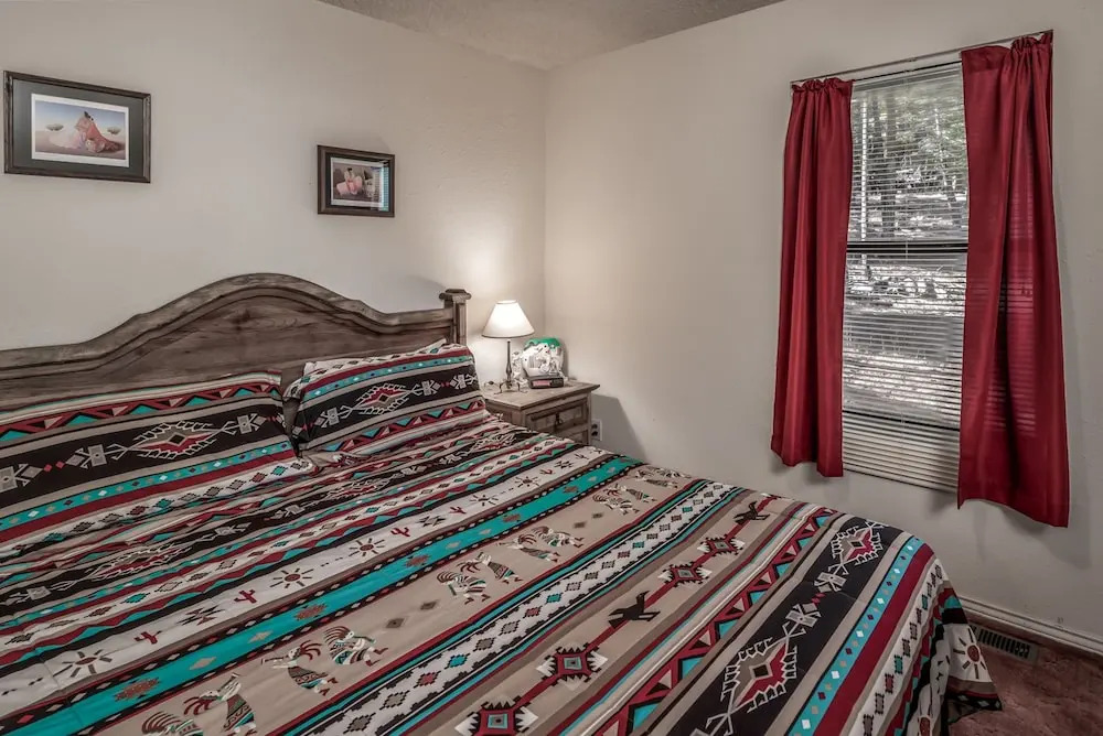 Rocky Top Cabin - Two Bedroom Cabin