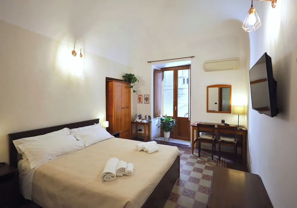 Cataneasy Rooms