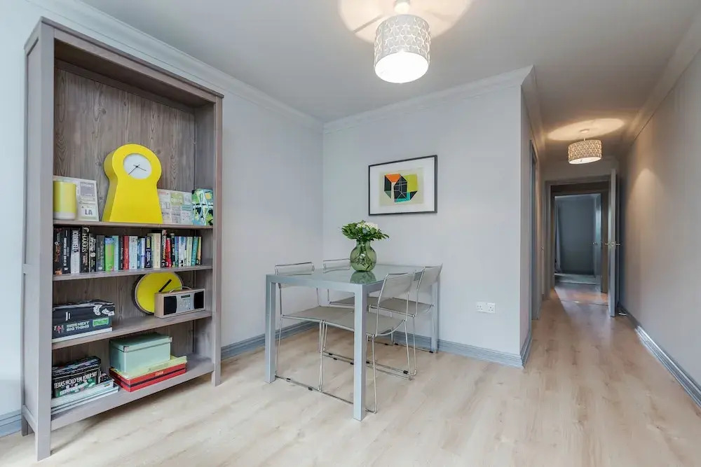 Hoxton 2 Bed Apartment by BaseToGo