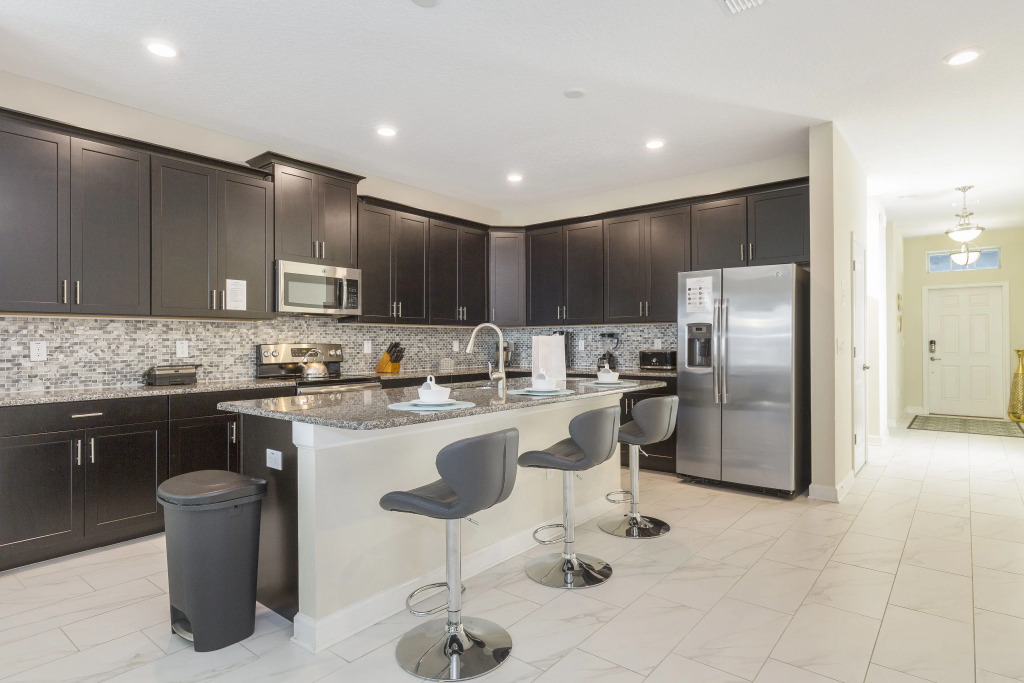 Storey Lake - 4784 Kings Castle Circle