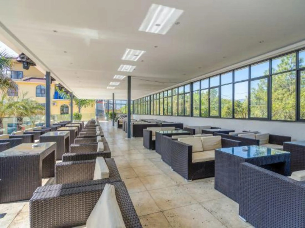Huzhimeng Hot Spring Hotel