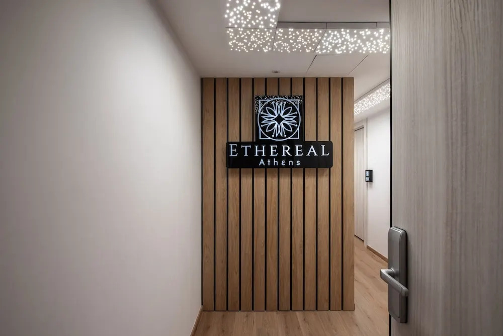 Ethereal Athεns