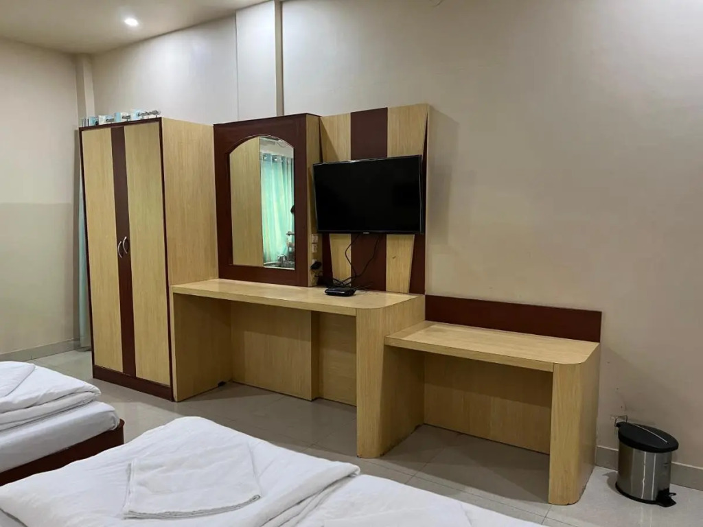 Hotel Lee Garden Near to Blue Flag Beach 500 Mtrs