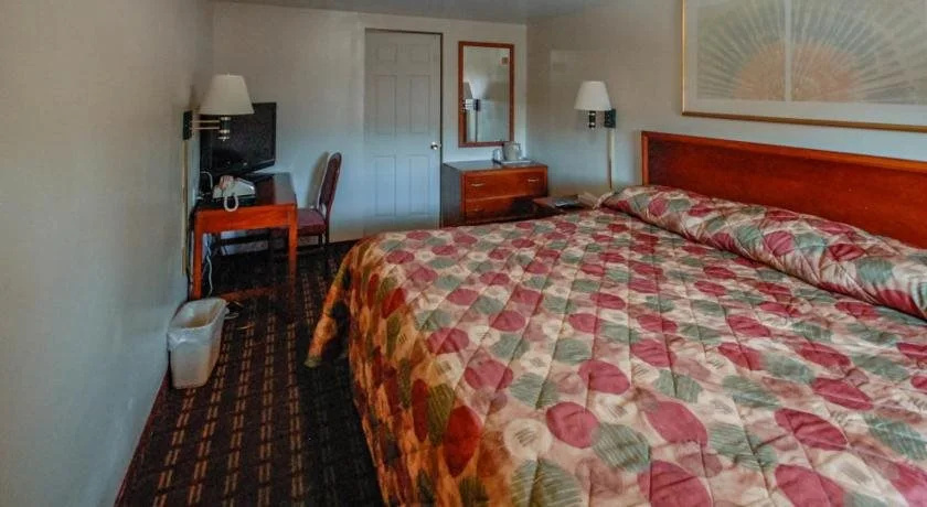 Seneca Clipper Inn