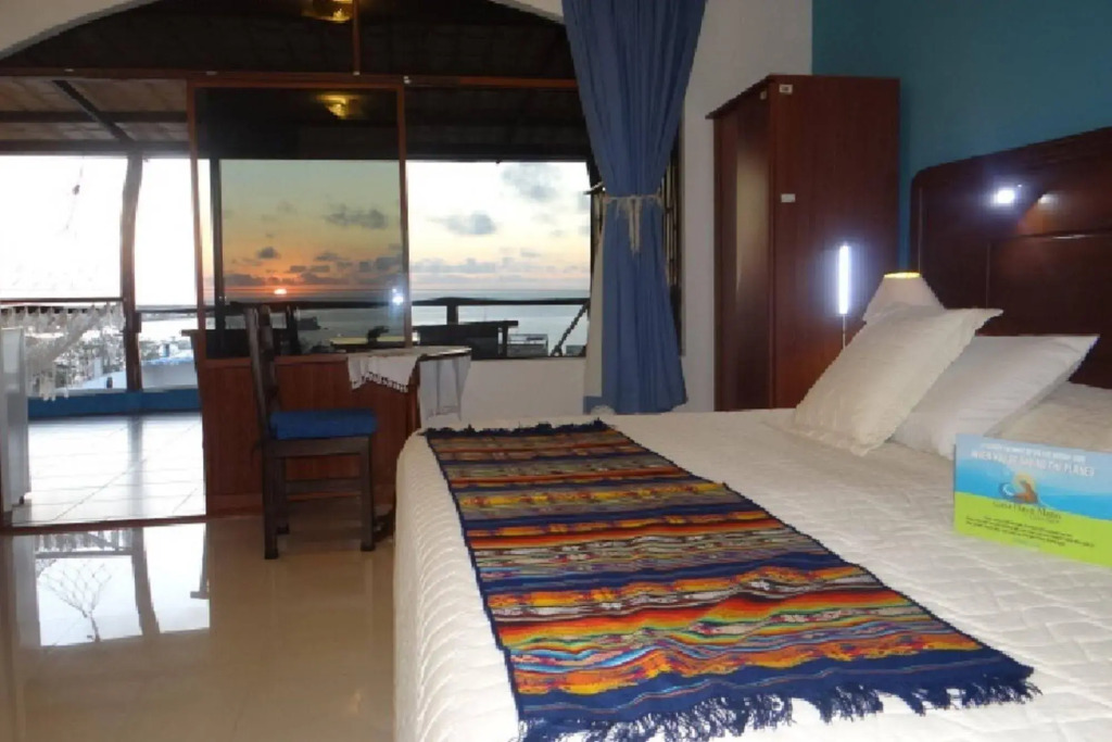 Galápagos Casa Playa Mann