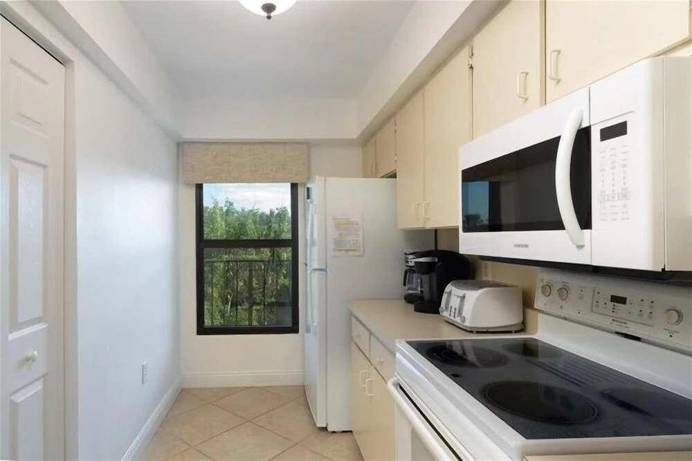 Grandview312 - Grandview 2 Bedroom Condo by Redawning