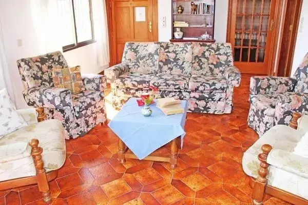 Villa Perles