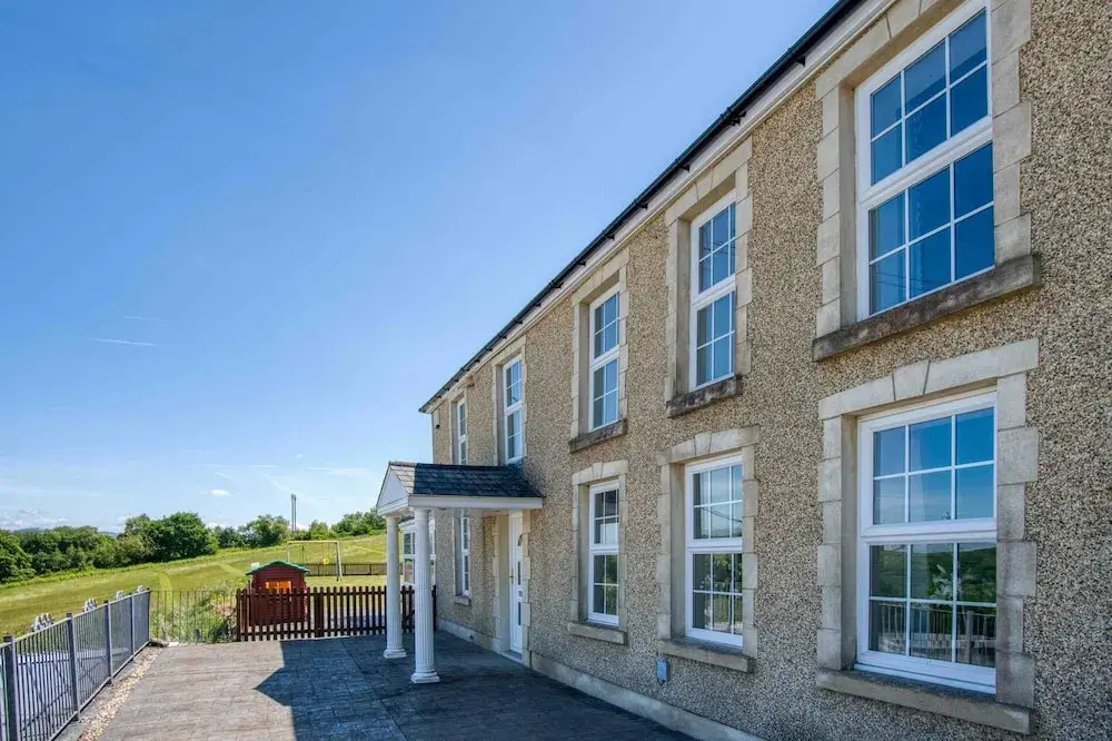 Hopkins Retreat Farm - 5 Bedroom House - Swansea