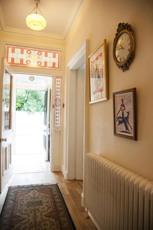 Clara Lodge Guesthouse