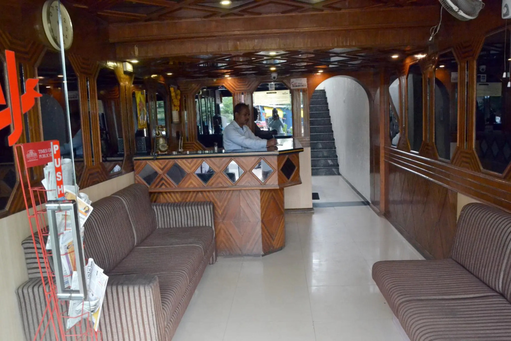 Hotel Raj