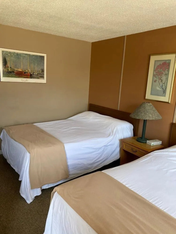 Ashern Motor Hotel
