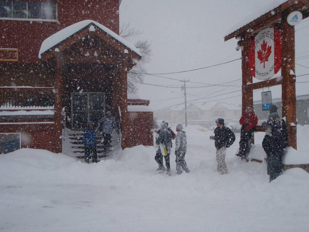 The Raging Elk Adventure Lodging