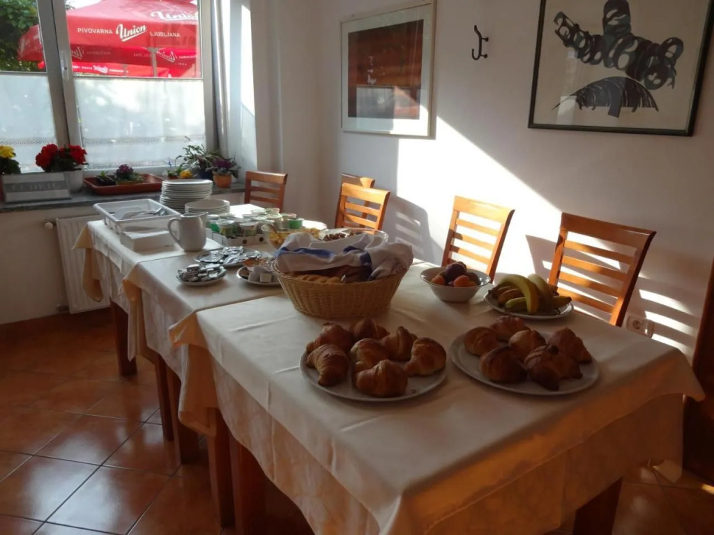 Fedrig Private Rooms & Apartment