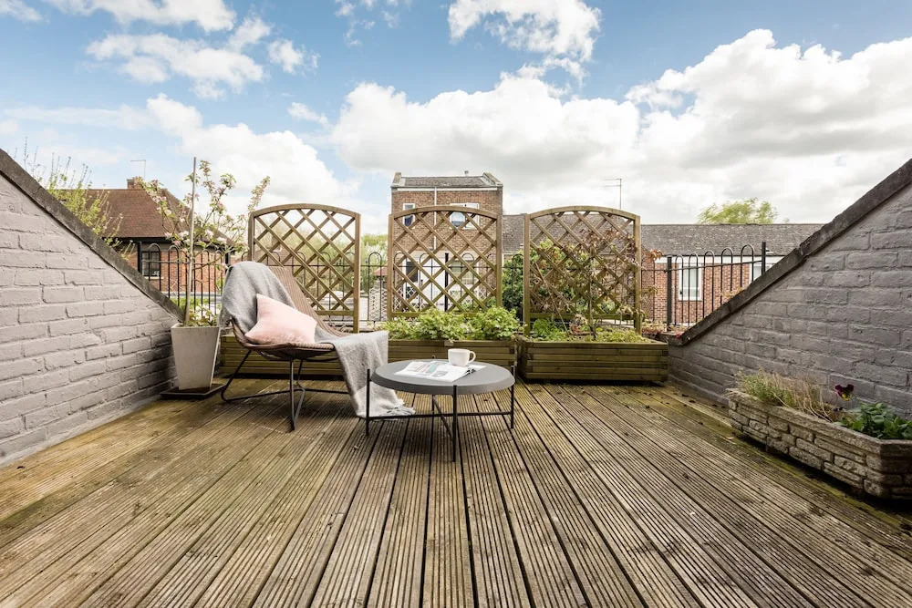 The Press House - Warm & Stylish 2BDR British Design Home in Jericho