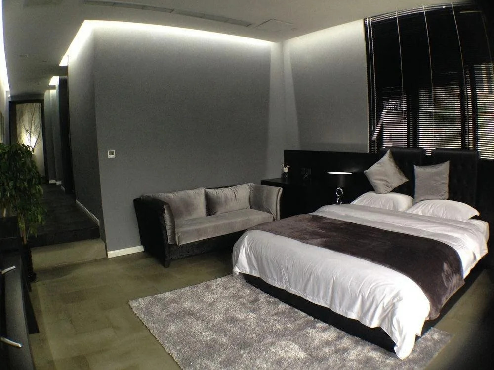 Air Hotel