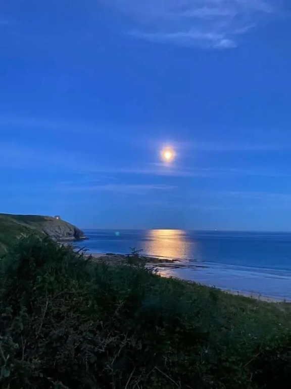 Lovely Holiday Home nr Kynance Cove
