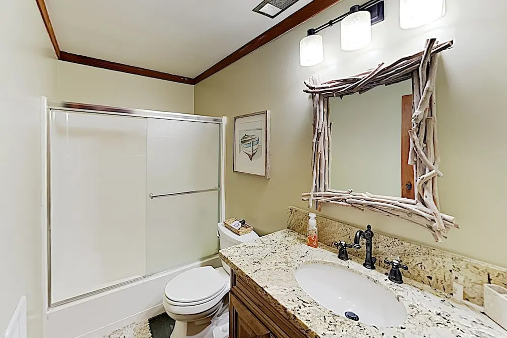 Brookside Townhome: 3 Beaches & Skiing Nearby townhouse