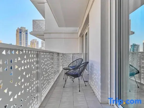 bnbme | Panoramic Vws in JBR w/ 5-Star Amenities