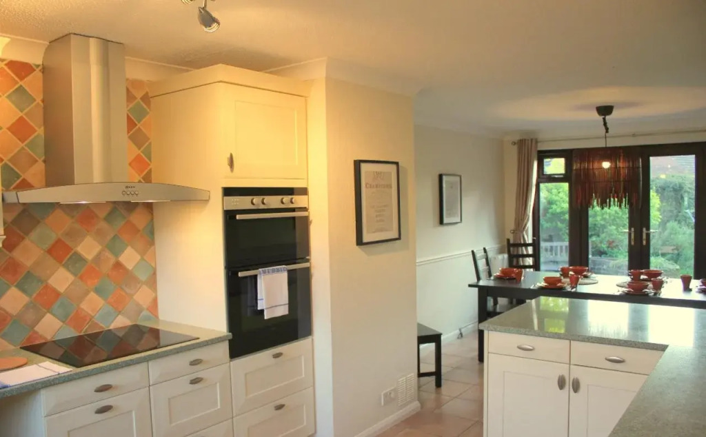 Peymans Apple Tree House Serviced Apartment