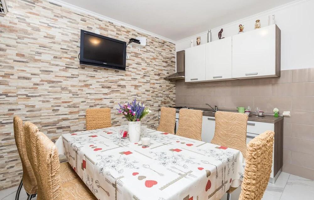 Nice Home in Pag With Wifi and 5 Bedrooms
