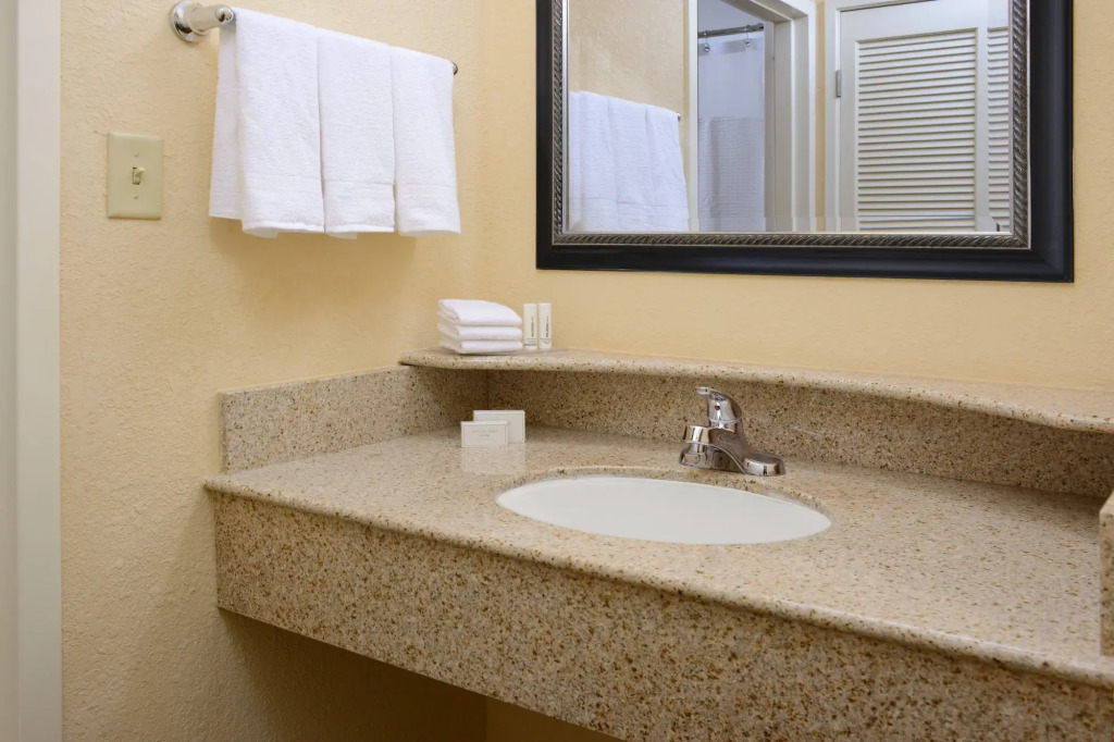 Courtyard Dallas Las Colinas