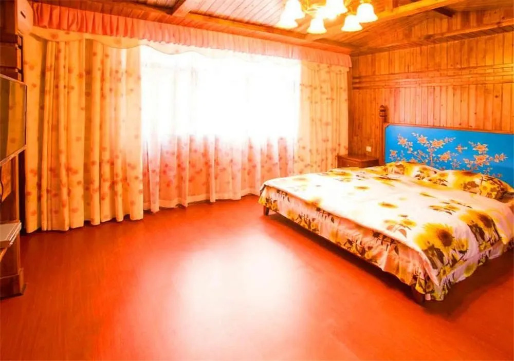 Golden Phoenix Hotel