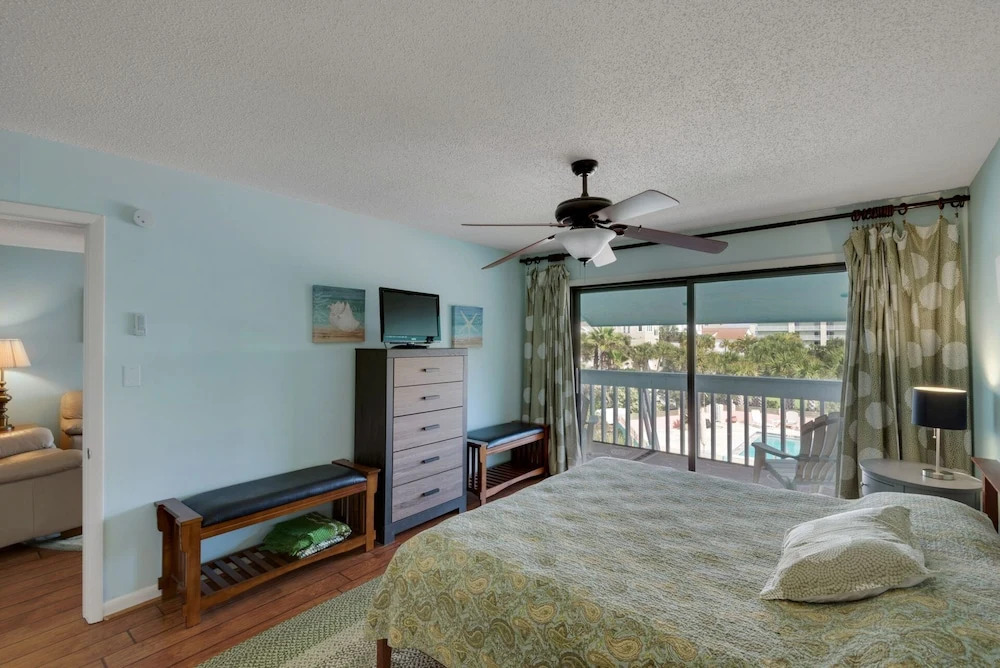 Deep Water Cove 204 - Two Bedroom Condo