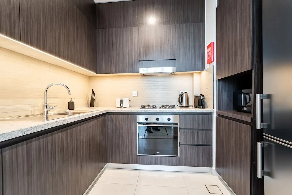 Luxury StayCation - Fancy Apartment Connected To Burj Khalifa