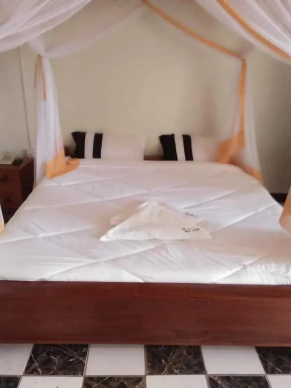 Newstead Hotel