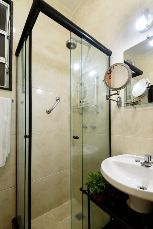Pineapples PF118 - Studio para casais em Copacabana