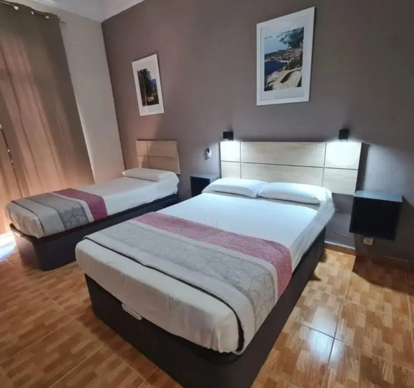 Hostal Miami